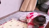 女儿和爸爸下棋耍赖，女儿还这么多歪歪理由