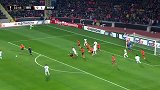 第33分钟罗马球员克鲁伊维特射门 - 打偏