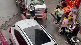 女的聪明，懂得化解矛盾