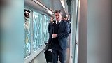 皇家男模队出征客场！水爷伊斯科头戴墨镜酷劲十足