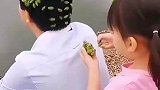 小棉袄漏风了，这绝对是亲生的