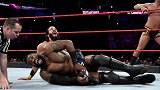 WWE-18年-RAW第1289期：双打赛 古拉克&托尼尼斯VS亚历山大&阿里-单场