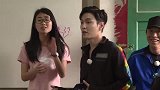 张艺兴走进山村小学教室教小学生，英文水平