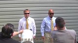 世界上最神奇的材质，任何液体都无法渗透，网友：不用洗衣服了！