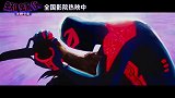 《蜘蛛侠：纵横宇宙》格温高空救援片段飒翻全场