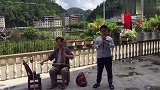 与小伙伴的葫芦丝独奏《竹楼情歌》激性伴奏更增添一份动听的旋律