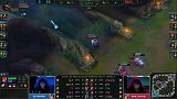 LPL春季赛精彩：Theshy吸血鬼1V3反杀两人 圣枪哥两度单杀AJ