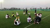 赛后加练！永昌热身赛后主力放松恢复 未登场队员继续训练