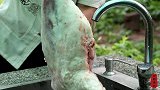1个羊腿，3个羊肚，做“羊肚包肉”，外筋里嫩，老婆子差点吃撑