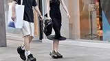 穿这衣服千万不要单独出门