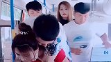 公交车上趣事，不要轻易说分手，美女给男友上了一课