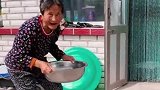 袖珍人一家欢乐多，老顽童真不是小顽童的对手