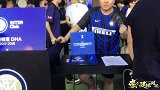 ICC国际冠军杯-17年-国米战里昂赛前线下活动火热 美女球迷排队合影-新闻