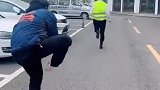 这下完蛋了，遇上个真修车的