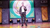 他唱的陕北民歌《我想你》深情感人，妹妹你走得那么远，很想你