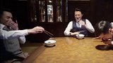 都说胡歌只有三岁，看看他拍戏时侯的样子，可算是知道了…… 胡歌