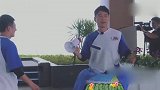 世界杯经典甩臀动作，被吴奇隆完美表演，一旁杨洋笑坏了！