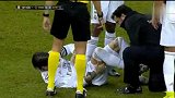 意外！拉莫斯争顶落地崴脚 米利唐场下紧急热身