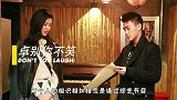网友偶遇：何猷君奚梦瑶一家三口逛街，何猷君手推婴儿车温馨幸福