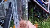 好圆的冰柱，摔还是不摔呢