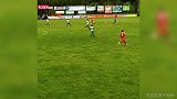 裁判神助攻！这招简直绝了 门将被他坑死了
