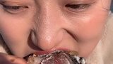 今天尝试新的吃法，这样的食物你们吃过吗，网友：真的是太奇葩！