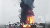 四川雅安境内一油罐车发生爆炸燃烧事故 已致2死2伤