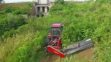 中国小伙发明的割草机,是我见过最先进的割草机,出场费老高了!