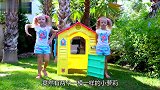 小萝莉突然变成两个，爸爸一看直接晕倒了，哪个才是真的女儿