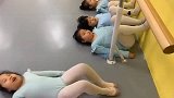 舞蹈生点名也特立独行，瘦子好处还是很明显的