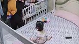 监控下的姐弟日常，妈妈一定很懂教育