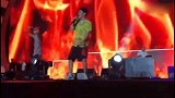 陈冠希开唱跳舞动作恶俗，大喊“我好热”遭网友痛批