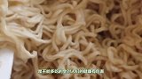 方便面是不是垃圾食品？显微镜放大100倍，看完明白了！
