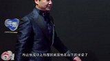沈腾的坐姿还能再随性点？微博之夜就差躺沙发上了，成功逗笑众人