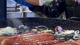 原来正宗的“热狗”是这样的，一个我都吃不完啊！