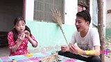 短剧：来福拔妈妈的腿毛换果冻，没想被妈妈抓个正着！这下惨了