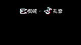 7月26日河南新乡 老板要给救援人员免单，救援人员不同意，老板扛起救援人员送出店面