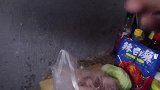 粉丝分手了，来找我玩，炒了一只鸡