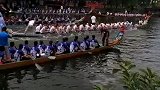 赛龙舟，好热闹
