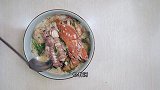 面条柔滑，汤鲜味美！浙江舟山传统海鲜面让人回味无穷