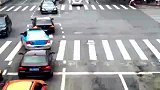 摩托夫妻当场悲剧，调看监控后交警暴怒，还有这样开车的