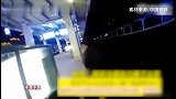 车门关闭瞬间女童跑下车，客运员“百米冲刺”一把抱住