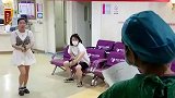 产房外的等待当知道生的女儿，这家人的反应太可爱了
