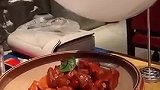 这创意绝了，红烧肉跟棉花糖的结合