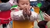 这娃长大肯定有出息！