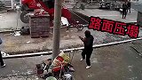 你也不听我解释呀