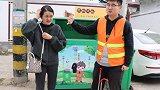 姑娘去相亲，看不上小伙是清洁工，谁知小伙说：“我有6套房”