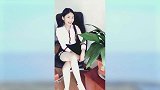 30女人如何穿出韵味感，白丝包裹美腿让你自信百倍