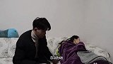 丈夫给植物人妻子喂水，发现被子在抖，掀开后乐坏了
