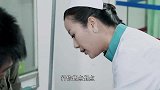 校医给同学打针，数到3就打，谁料校医太会玩
